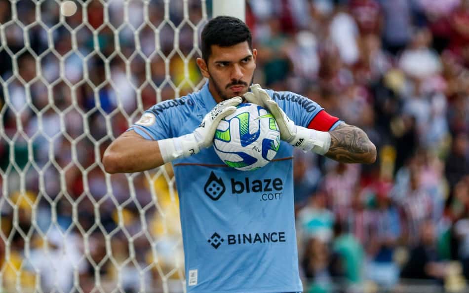 ATUAÇÕES: João Paulo defende pênalti, mas não evita derrota do Santos para o Fluminense