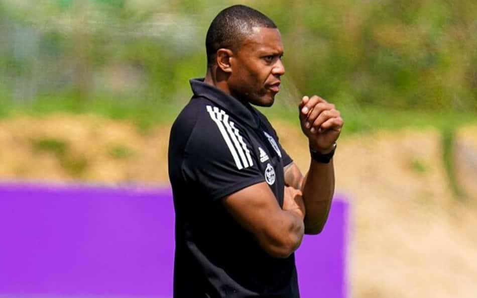 Júlio Baptista fala de carreira como técnico e lamenta falta de tempo no Brasil