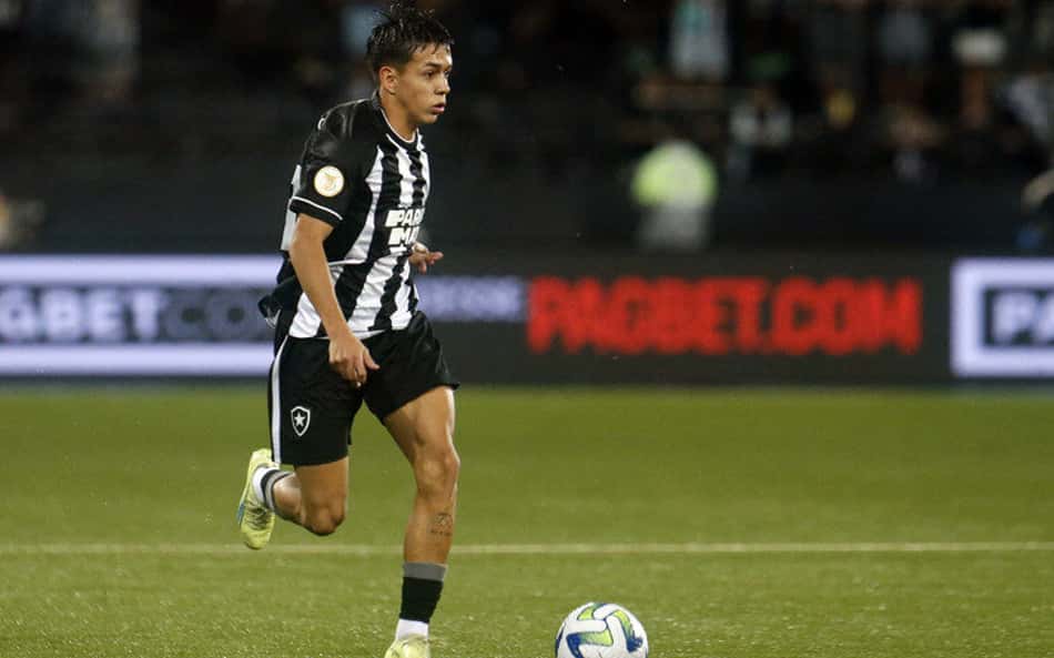 À espera de Bruno Lage, Botafogo tenta consolidar força do seu elenco em duelo com o Patronato