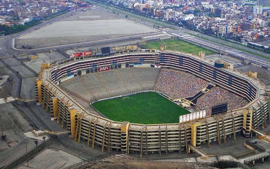 Crise sanitária no Peru preocupa Corinthians, mas Conmebol não mudará local do jogo com o Universitario