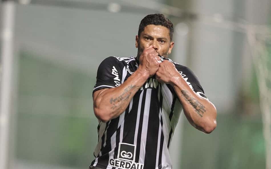 Hulk reafirma felicidade no Atlético-MG e comenta propostas para deixar o clube