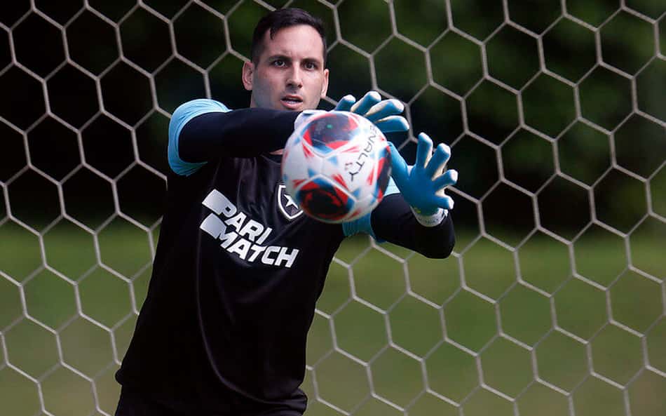 Gatito deve ser titular no duelo do Botafogo com o Patronato; veja a provável escalação alvinegra