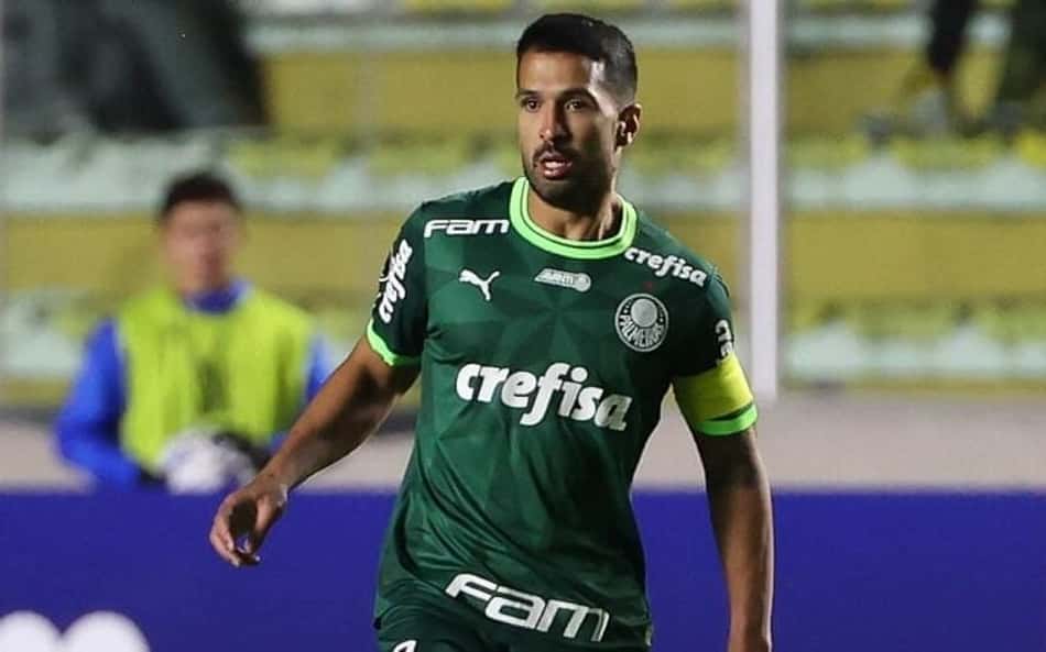 Palmeiras segue política de segurar jogadores e recusa proposta russa por Luan