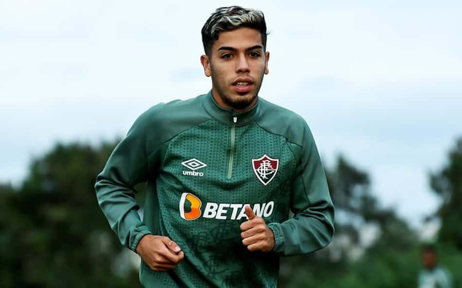 Santos negocia a contratação de Nonato, ex-Fluminense e Internacional