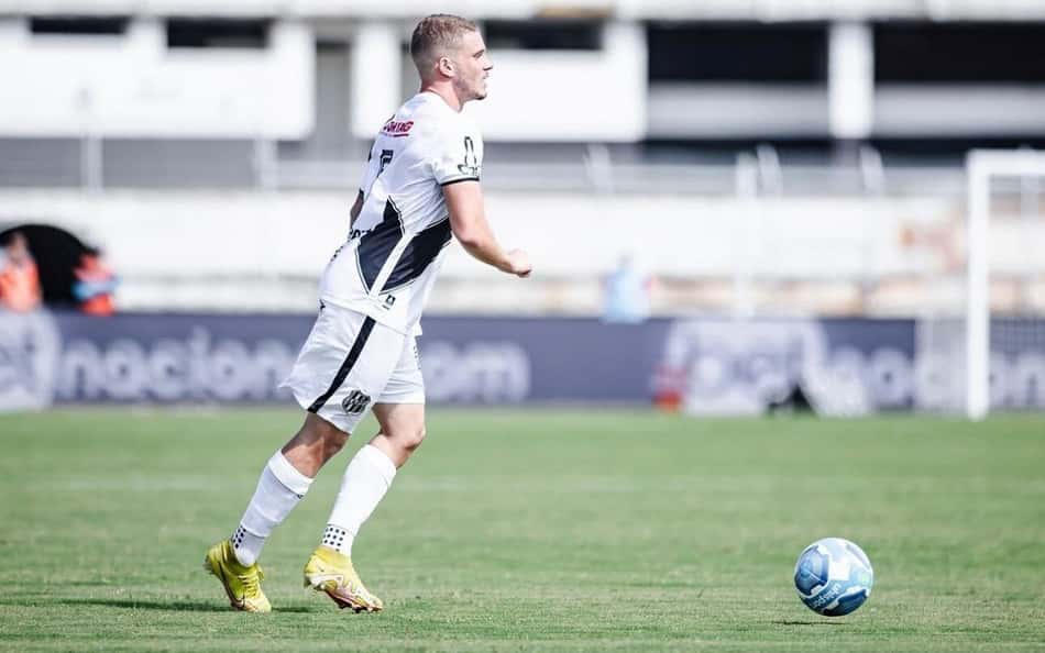Léo Naldi retorna, supera jogos em sua primeira temporada e mira marca do ano passado