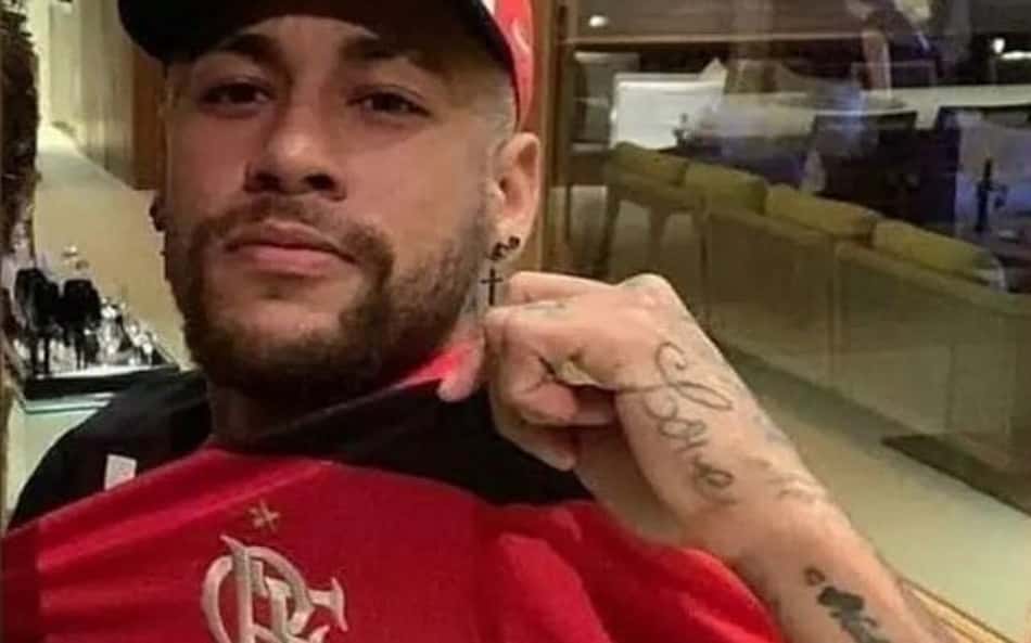 Veja cinco momentos em que Neymar se derreteu ao Flamengo