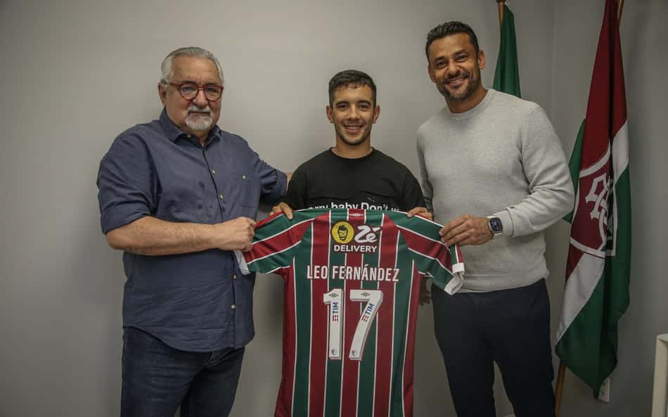 Leo Fernández é regularizado pelo Fluminense e pode estrear no Fla-Flu pelo Brasileirão