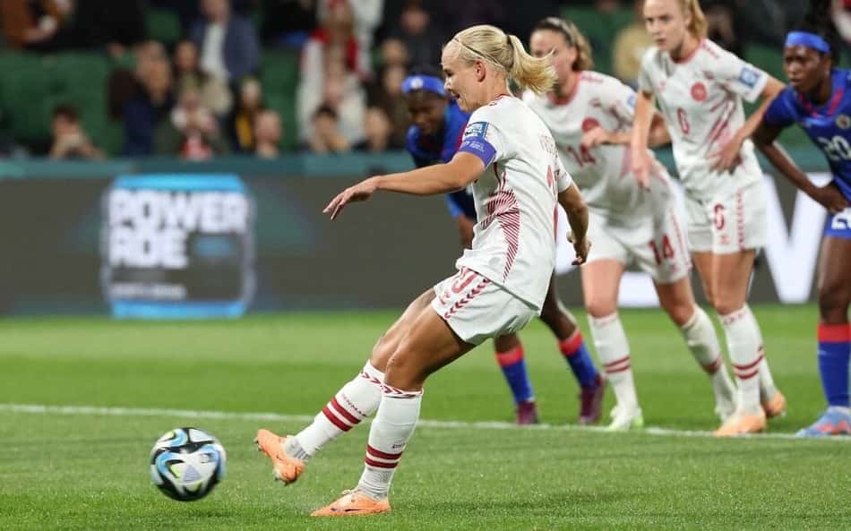 Dinamarca vence Haiti e confirma vaga nas oitavas da Copa do Mundo Feminina