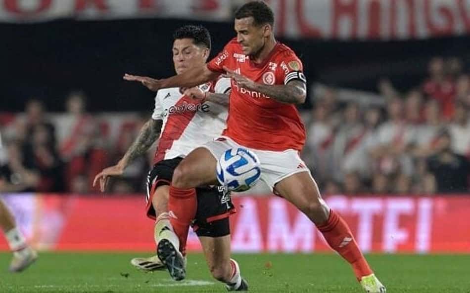 Internacional x River Plate: onde assistir ao vivo, horário e escalações do jogo de hoje pela Libertadores
