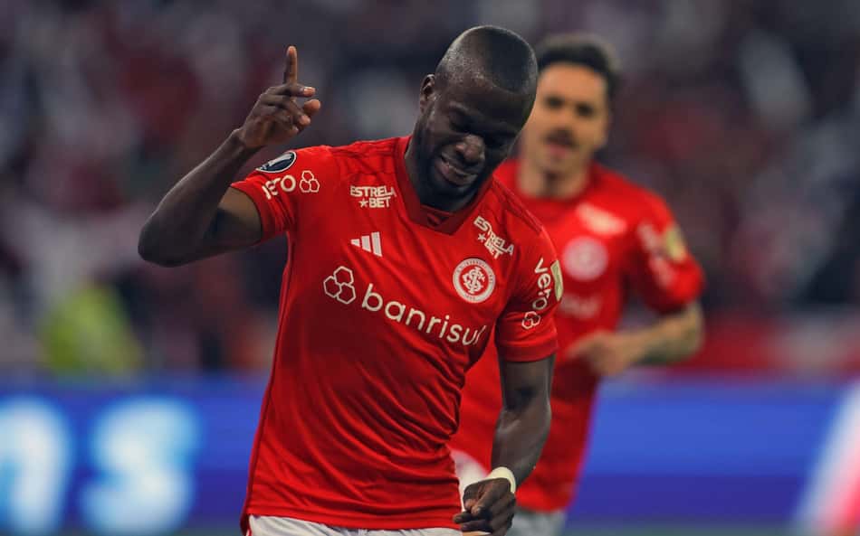 No embalo de Enner Valencia, Internacional volta a semifinal da Libertadores após oito anos