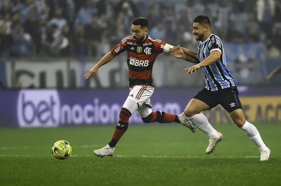 Everton Ribeiro é uma das armas do Fla para superar de novo o Grêmio na Copa do Brasil (Foto: Marcelo Cortes/Flamengo)