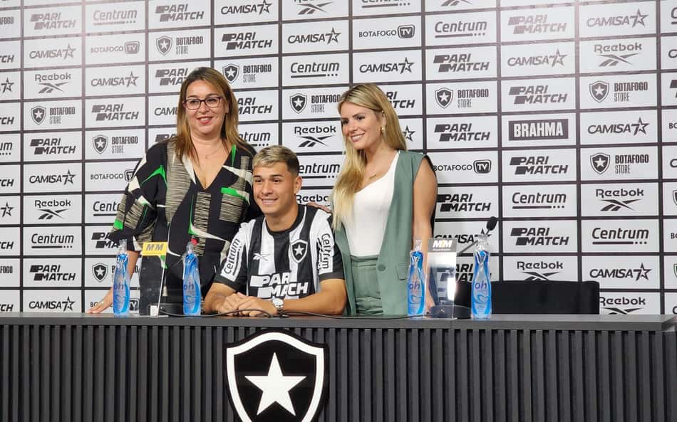 Mateo Ponte aponta expectativa por título e grandeza do Botafogo como crucial para acerto com o clube