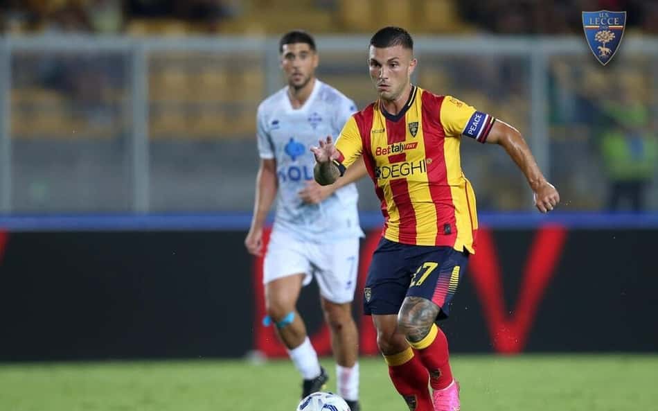 Gabriel Strefezza, do Lecce, projeta início da Serie A contra a Lazio: 'Uma das partidas mais difíceis da temporada'