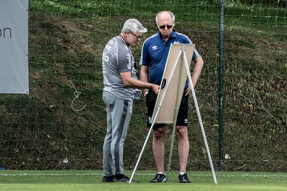 Assim como Turra, Odair recebeu a multa ao sair do Santos, o que foi diferente de Falcão