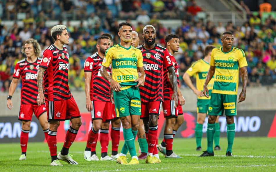 ANÁLISE: Flamengo tem noite para esquecer contra o Cuiabá e precisa 'juntar cacos' com foco na Libertadores