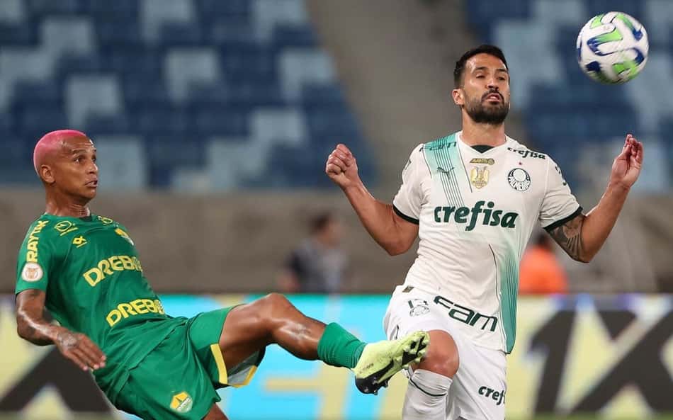 Luan supera desconfiança da torcida e é crucial em vitória do Palmeiras