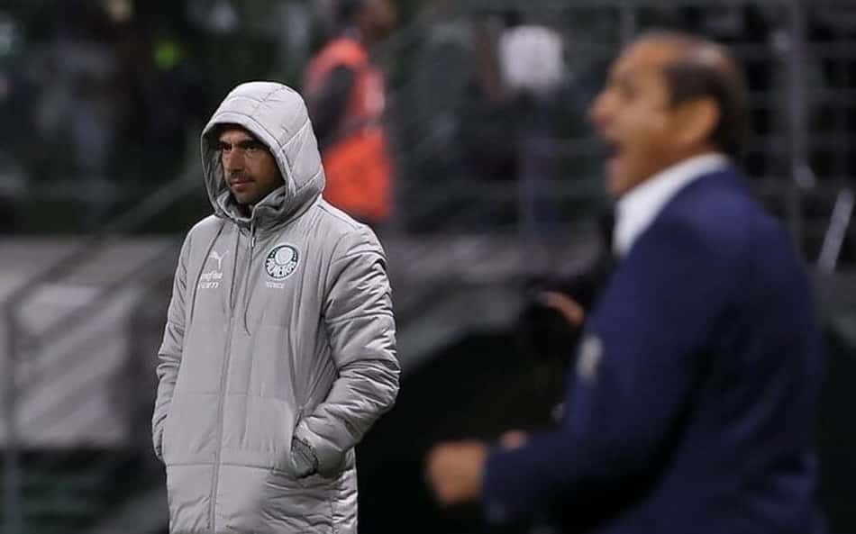 Abel Ferreira fala em entrevista coletiva, após vitória do Palmeiras no Brasileirão
