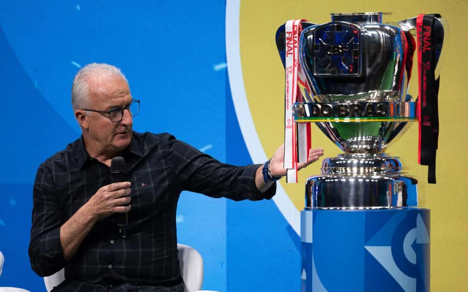 Para Dorival, final da Copa do Brasil é 'reencontro do Brasil com o futebol bem jogado'