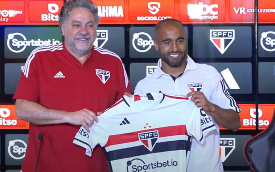 Durante apresentação, Lucas Moura cita 'invasão' da torcida nas redes sociais como fundamental para retorno ao São Paulo
