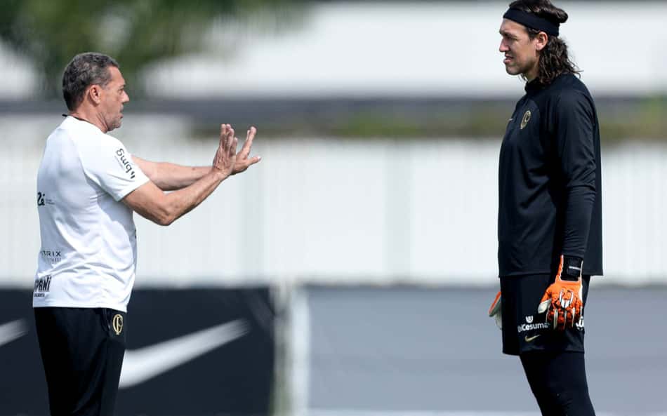 Corinthians sofre recorde de finalizações e vê problemas defensivos voltarem com Luxemburgo