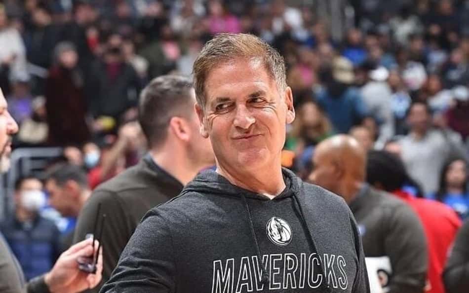 Dono do Mavericks admite que trocou jogadores por fumarem maconha demais