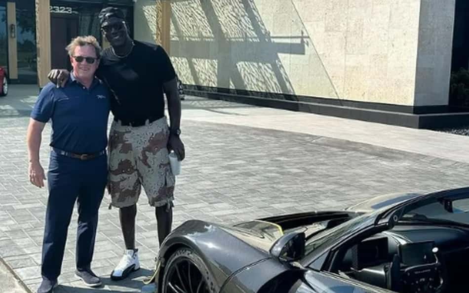 Fotos: Michael Jordan compra carro de um dos modelos mais exclusivos do mundo por mais de R$ 17 milhões