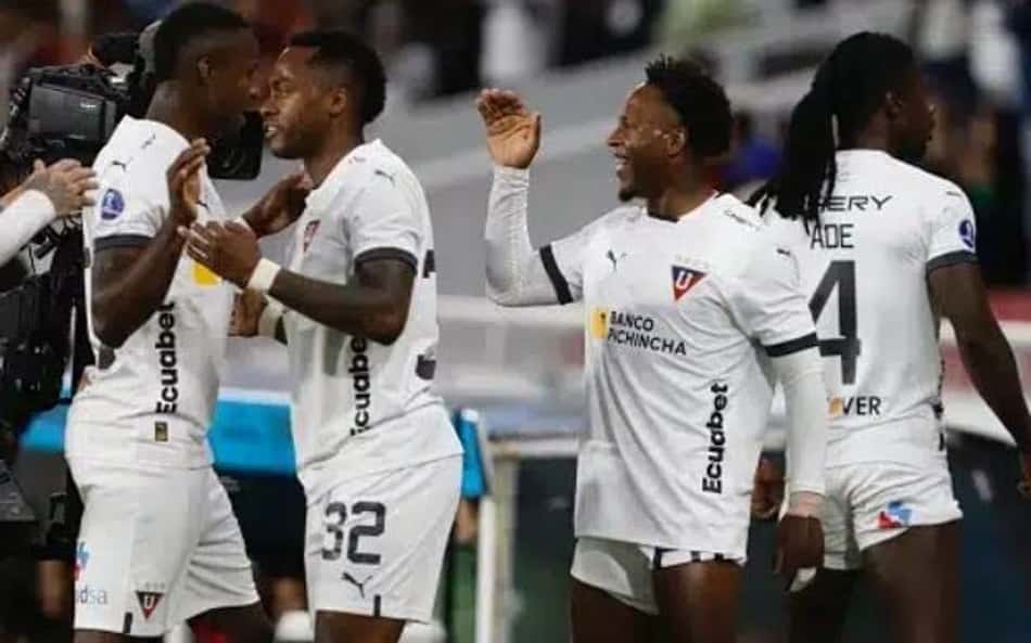 Diante do São Paulo, LDU quebra marca negativa