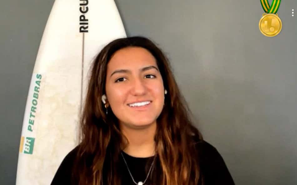 Sophia Medina quer escrever a própria história no surfe: 'Vou provar que não sou só a irmãzinha do Gabriel Medina'