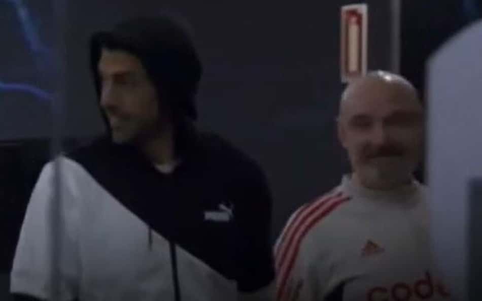 Luis Suárez visita concentração do River Plate