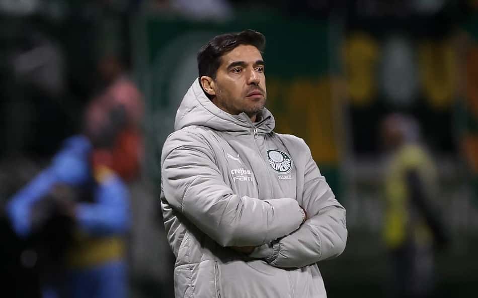 Abel fala de proposta por Gómez e rasga elogios ao capitão do Palmeiras: 'Nunca tive um profissional como ele'