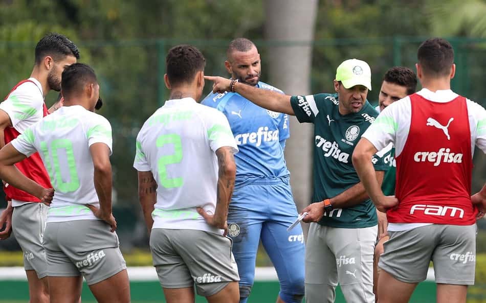 Abel Ferreira poupa quatro titulares do Palmeiras de duelo com o Fluminense pelo Brasileirão
