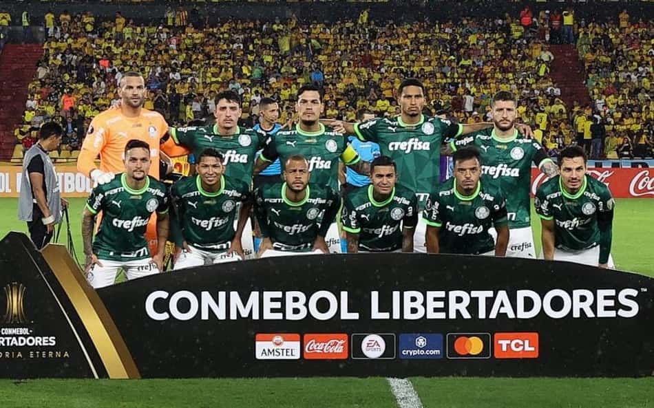 Em retomada física e técnica, Palmeiras repete escalação do time titular após três meses