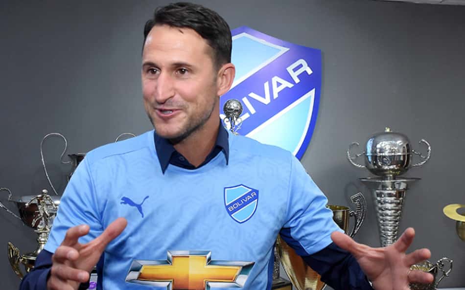 Bolívar fez uma 'partida fantástica', destaca treinador
