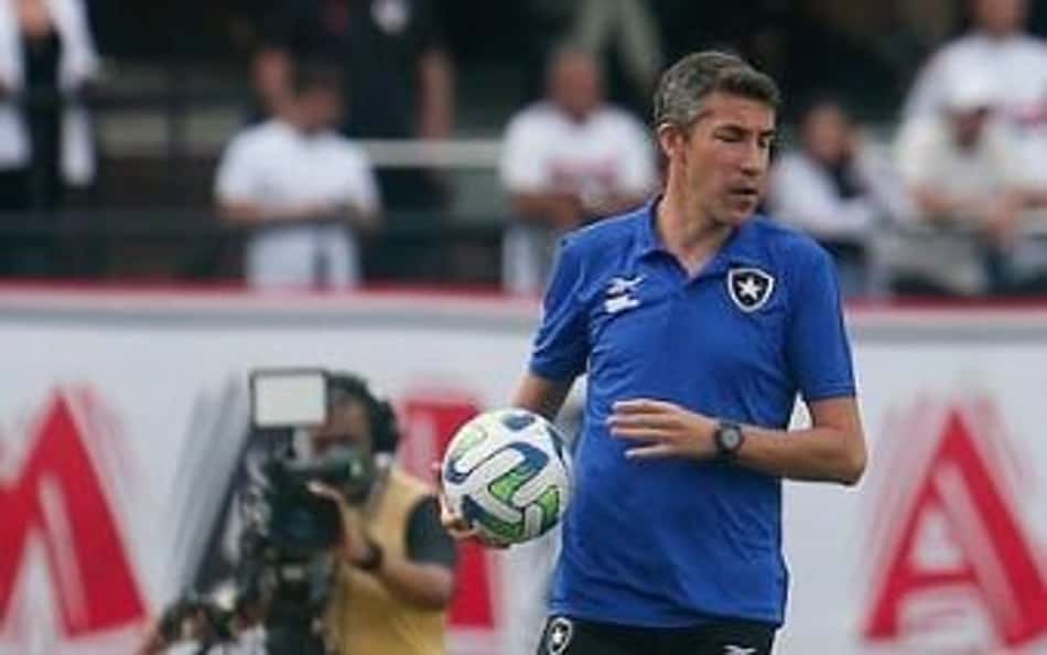 Bruno Lage tem baixas confirmadas para o próximo confronto do Botafogo no Brasileirão