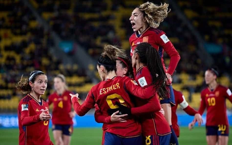 Copa do Mundo Feminina: Espanha alcança final através das individualidades e 'apesar' de treinador