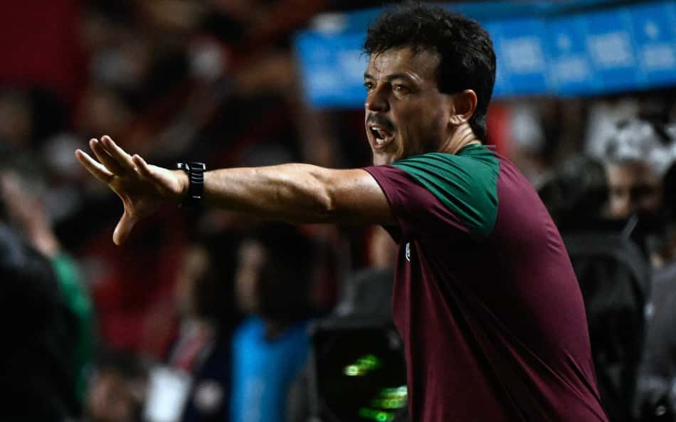 Fluminense: Fernando Diniz detona arbitragem por expulsão de Marcelo contra Argentinos Juniors: 'Um absurdo'