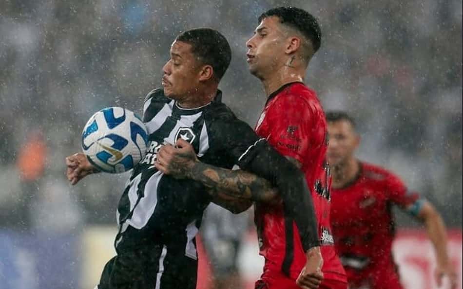 Bruno Lage indica Janderson como titular no duelo do Botafogo com o Internacional; veja provável escalação