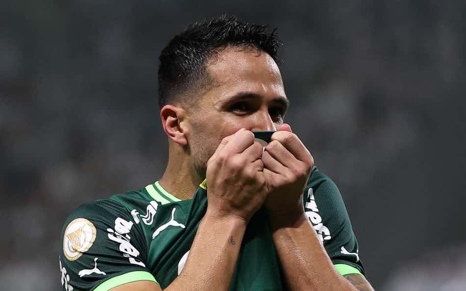 Prass, Luan, Pedrinho, Edmundo e mais: lembre jogadores que fizeram história por Vasco e Palmeiras