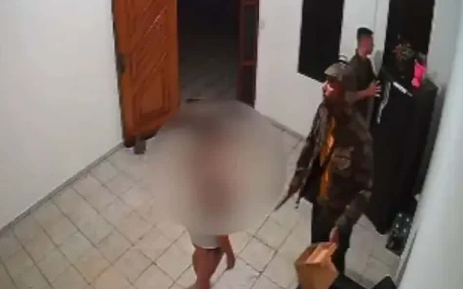 'Fiquei com medo de matarem a gente', relata vítima estuprada por lutadores de jiu-jítsu