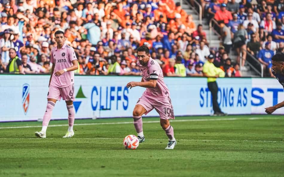 Messi dá assistência magistral, Inter Miami vence nos pênaltis e vai à final da Open Cup