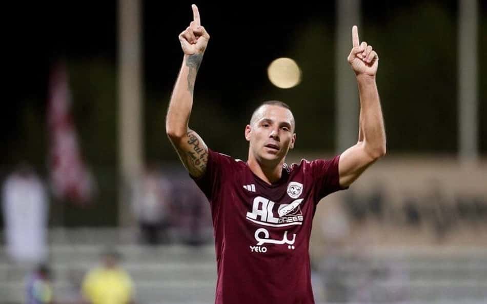 Na Arábia Saudita, ex-Paraná fala em 'margem para melhorar'