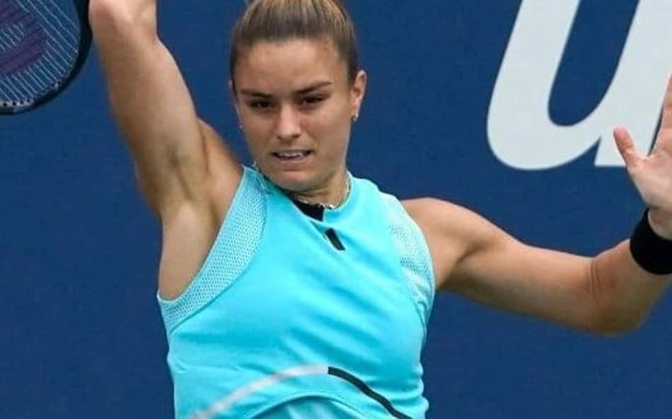 Sakkari diz ter sentido cheiro de maconha durante derrota no US Open