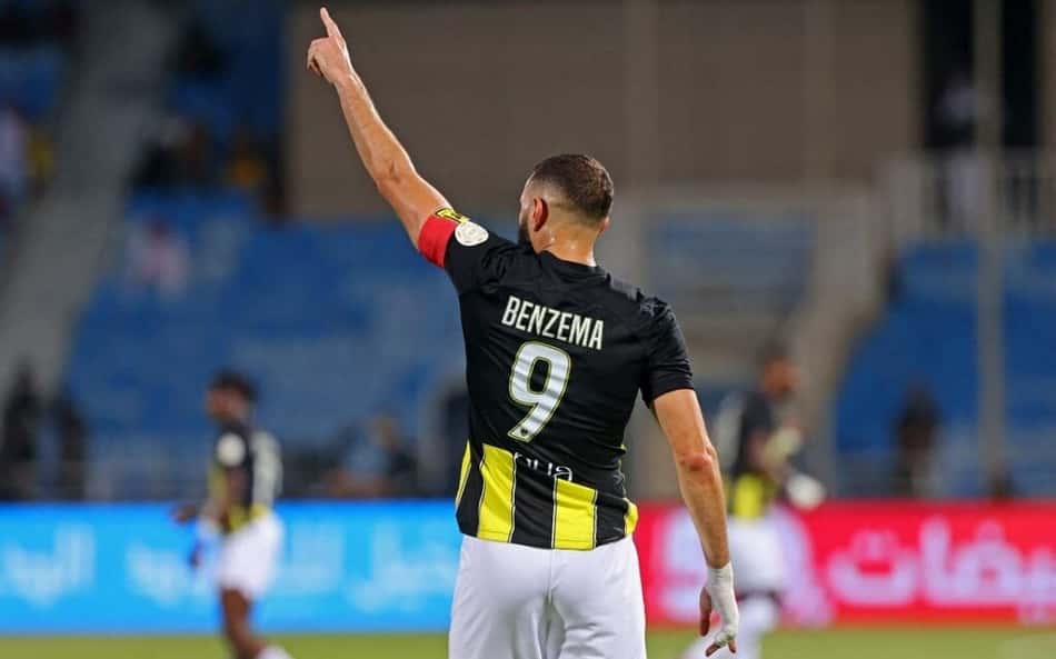 Benzema decide no segundo tempo, e Al-Ittihad vence Al-Okhdood pelo Campeonato Saudita