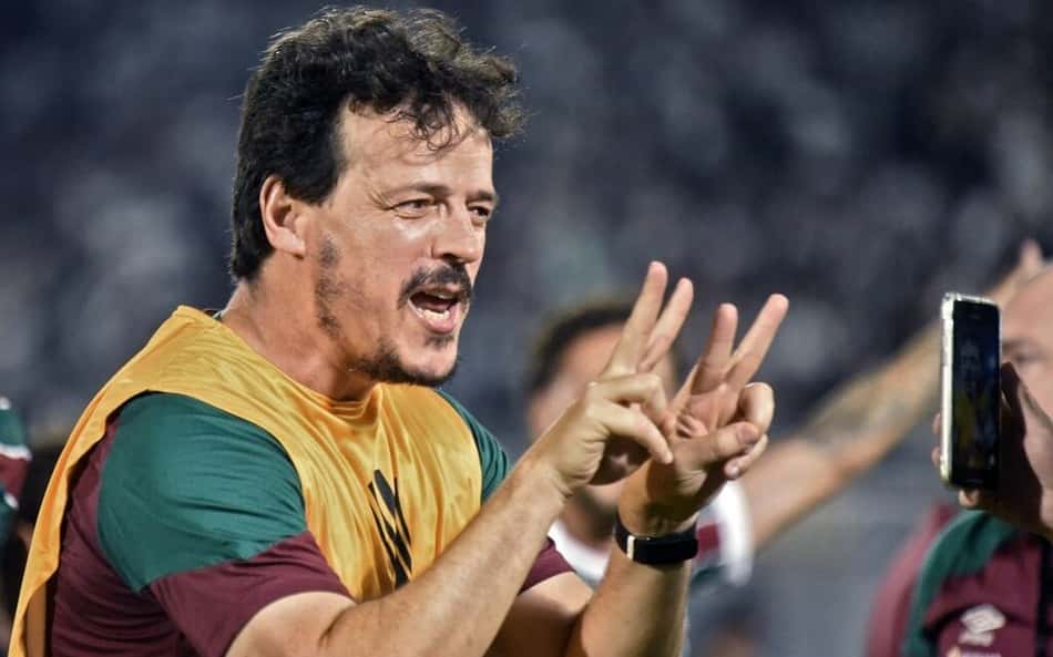 Fluminense conta com o retorno de Diniz na preparação para o clássico contra o Vasco