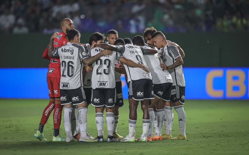 Titular do Atlético-MG sofre acidente de carro em Belo Horizonte