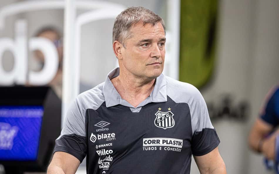 Santos demite o técnico Diego Aguirre