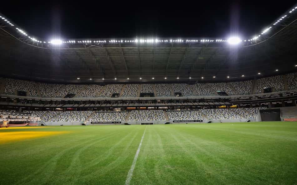 Quantos ingressos o visitante tem direito no futebol brasileiro?