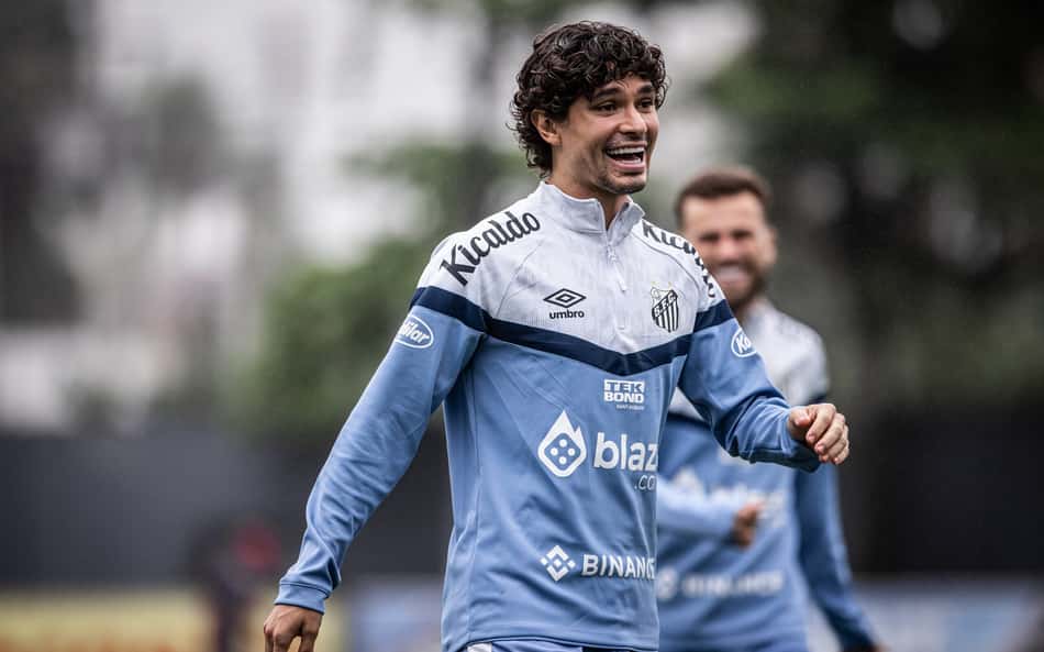 Dodô se adapta à nova posição e exalta confiança do Santos para 'decisão' contra o Vasco
