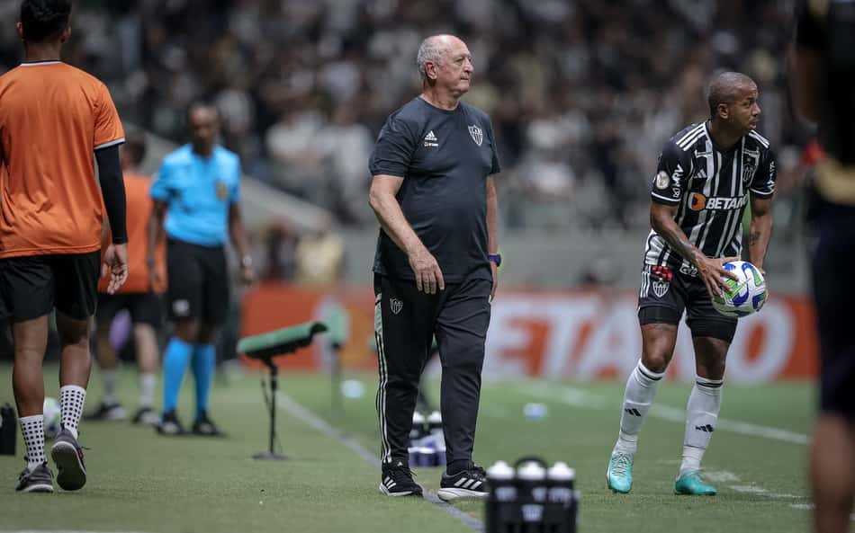 Felipão manda recado para críticos e avalia chance do Atlético-MG por Libertadores