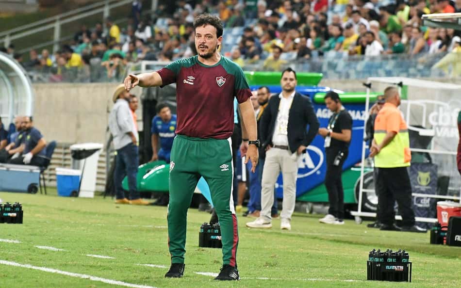 Fluminense: nova expulsão precoce obriga Diniz a mudar planejamento envolvendo Libertadores